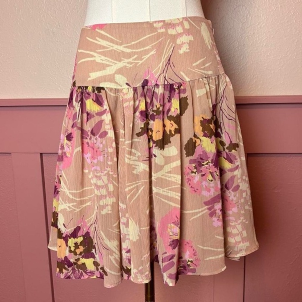 vtg fairy cottage floral mini skirt

gap
sz 1
tan pink